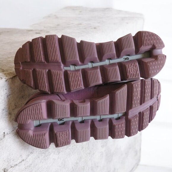 Cloud 5 Running Shoe (Women) Size 8, Fig/Quartz (EUC) - Picture 6 of 16